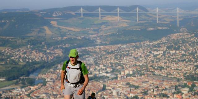 Wandelen rond het Viaduct van Millau Cgreg Alric