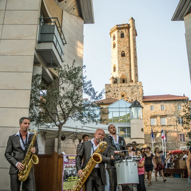 Beffroi 102 Office De Tourisme Millau Credit Greg Alric