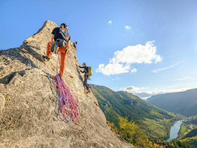 Escalade Grande Voie Gorges Du Tarn Copyright Remi Flament Pact Gdt Crtloccitanie 0037637 Md Min