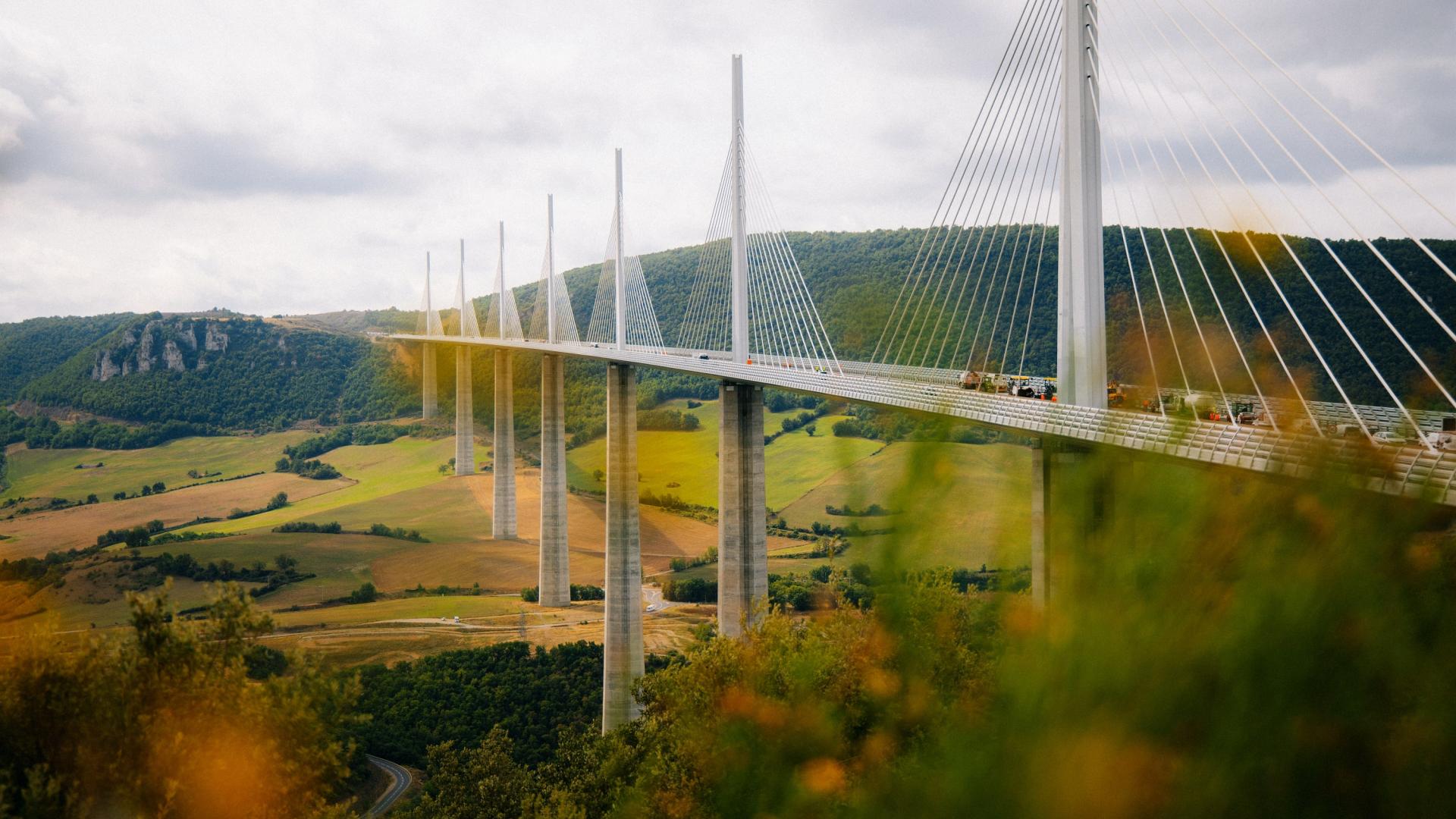 Viaduct van Millau en kelders van Roquefort | Explore Millau