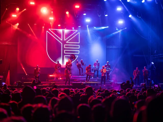 Natural Games Concert Scene2 Enzo Planes